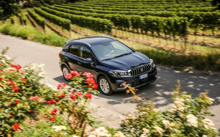 Suzuki S-Cross Hybrid: foto ufficiali