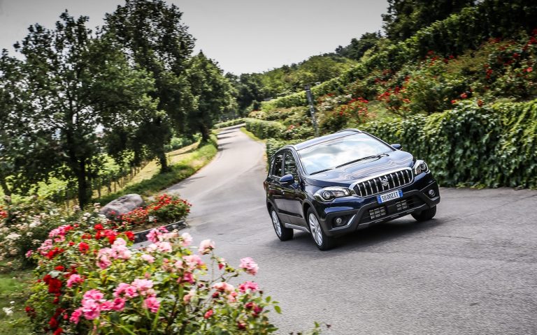 Suzuki S-Cross Hybrid: foto ufficiali