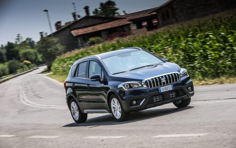 Suzuki S-Cross Hybrid: foto ufficiali