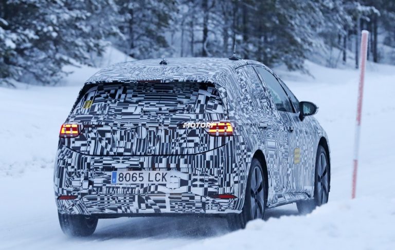 Seat El Born: le foto spia