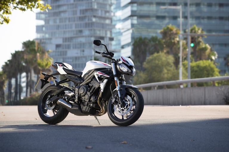 La nuova Triumph Street Triple S MY2020