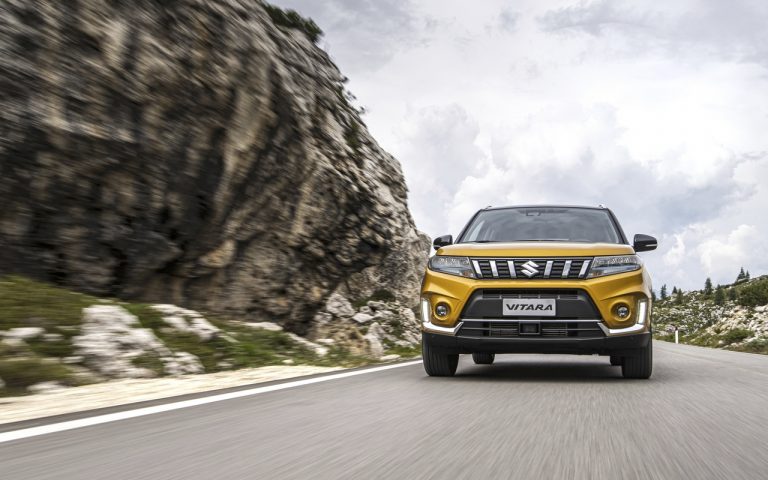 Suzuki Vitara Hybrid 2020: immagini ufficiali