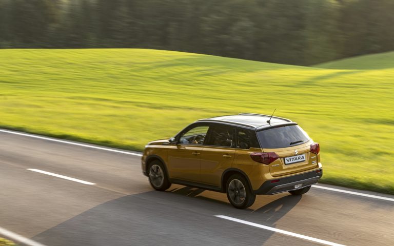 Suzuki Vitara Hybrid 2020: immagini ufficiali