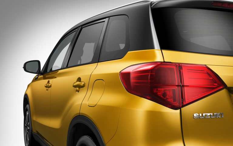Suzuki Vitara Hybrid 2020: immagini ufficiali