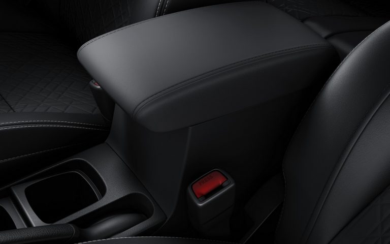 Suzuki Vitara Hybrid 2020: immagini ufficiali