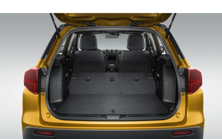 Suzuki Vitara Hybrid 2020: immagini ufficiali