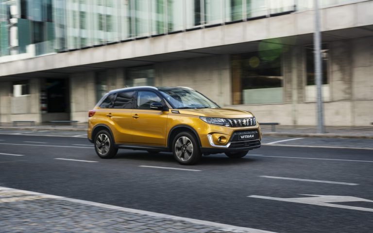 Suzuki Vitara Hybrid 2020: immagini ufficiali