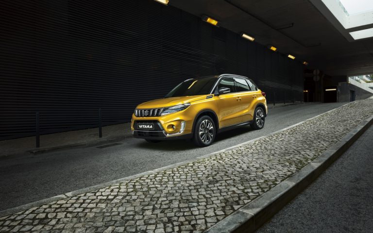 Suzuki Vitara Hybrid 2020: immagini ufficiali