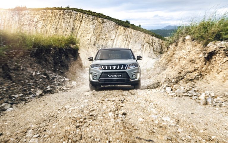 Suzuki Vitara Hybrid: foto ufficiali