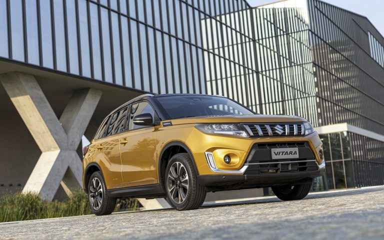 Suzuki Vitara Hybrid 2020: immagini ufficiali