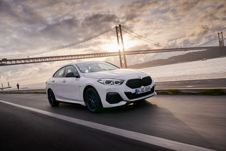 Bmw 220d M Sport e Bmw M235i xDrive 2020: immagini ufficiali