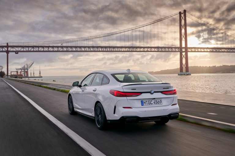 Bmw 220d M Sport e Bmw M235i xDrive 2020: immagini ufficiali