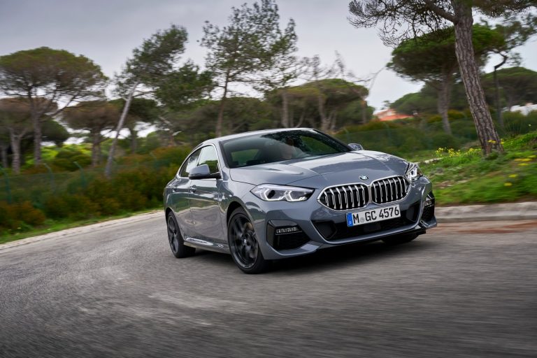 Bmw 220d M Sport e Bmw M235i xDrive 2020: immagini ufficiali