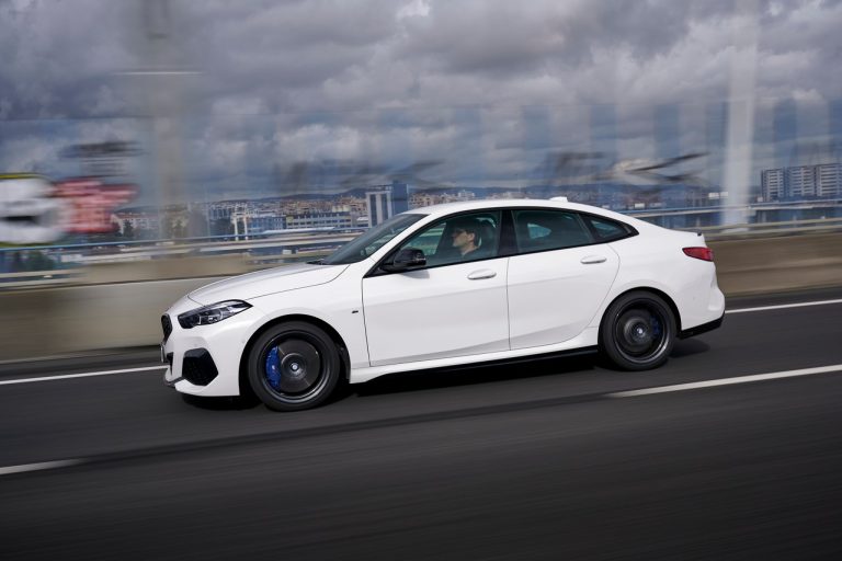 Bmw 220d M Sport e Bmw M235i xDrive 2020: immagini ufficiali
