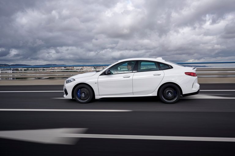 Bmw 220d M Sport e Bmw M235i xDrive 2020: immagini ufficiali