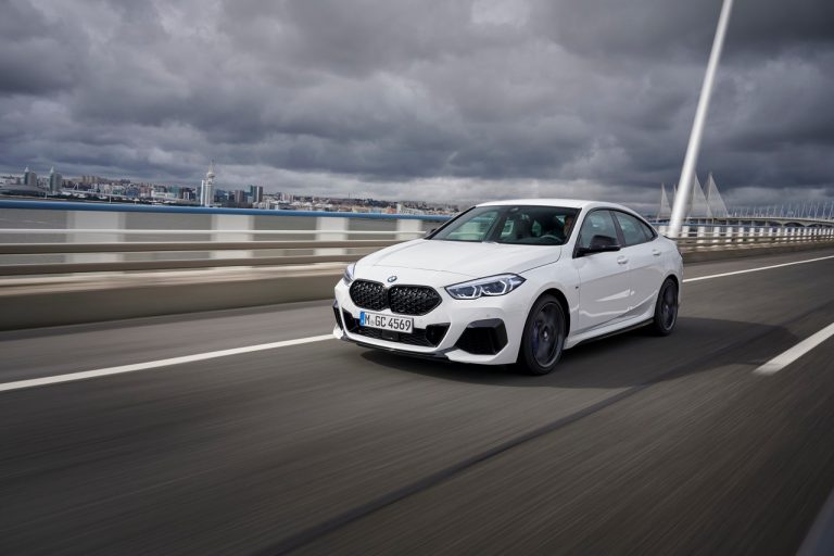 Bmw 220d M Sport e Bmw M235i xDrive 2020: immagini ufficiali
