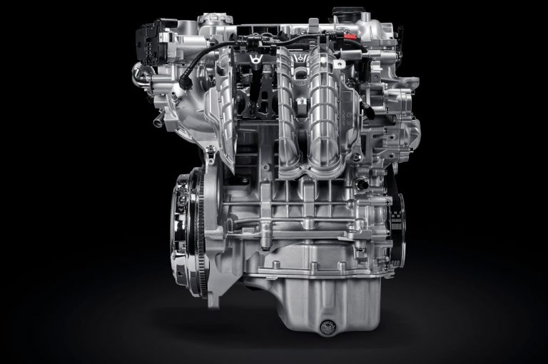 Motore 1.0 3 cilindri FireFly Mild Hybrid per Fiat 500 Hybrid e Panda Hybrid: immagini ufficiali