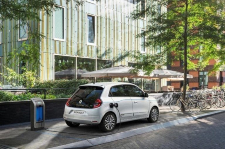 Renault Twingo ZE: immagini ufficiali