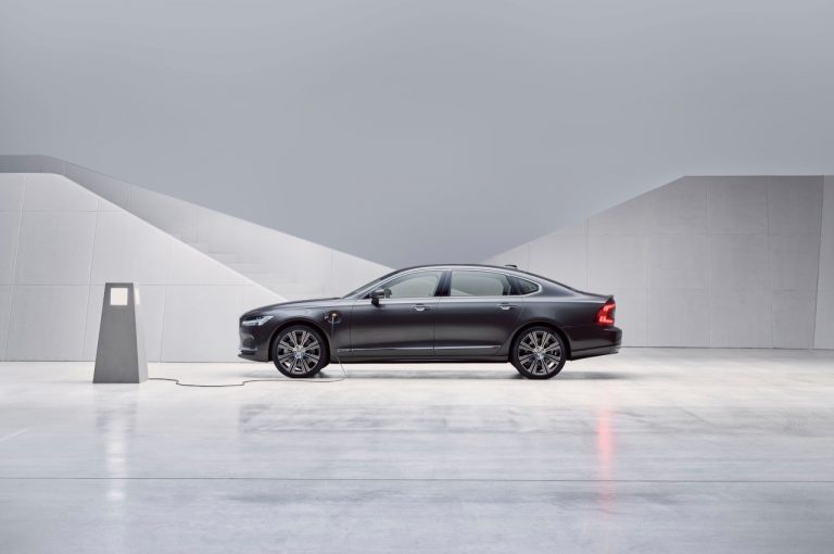 Volvo S90 e Volvo V90 restyling 2020: immagini ufficiali
