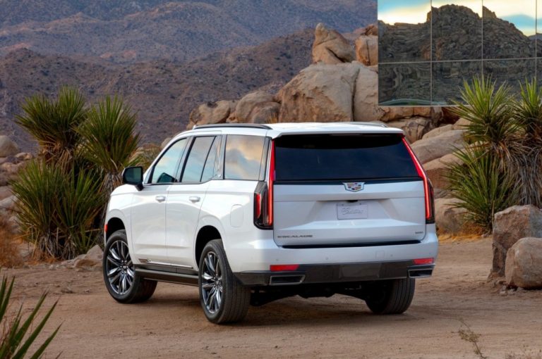 Cadillac Escalade 2020: immagini ufficiali