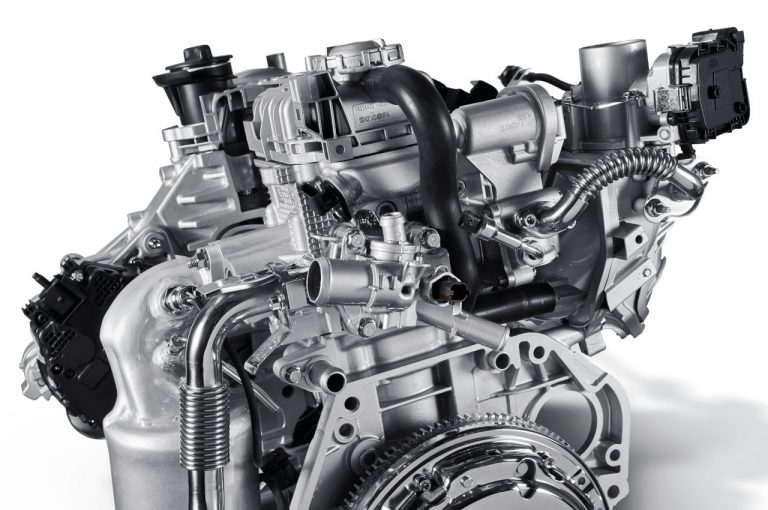 Motore 1.0 3 cilindri FireFly Mild Hybrid per Fiat 500 Hybrid e Panda Hybrid: immagini ufficiali