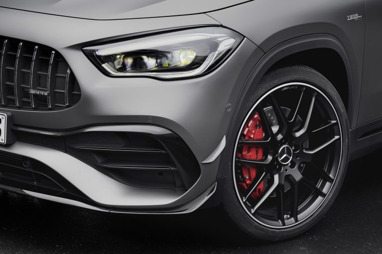 Mercedes-AMG GLA 45 4MATIC+ 2020: immagini ufficiali