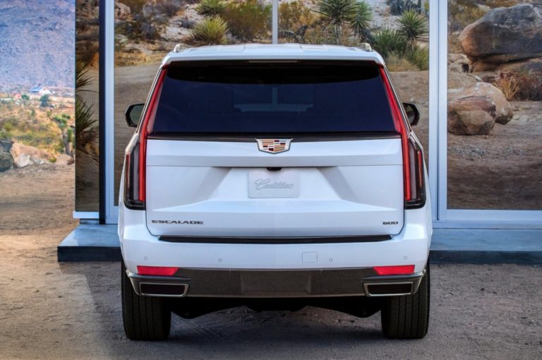 Cadillac Escalade 2020: immagini ufficiali