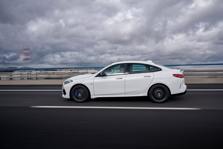 Bmw 220d M Sport e Bmw M235i xDrive 2020: immagini ufficiali
