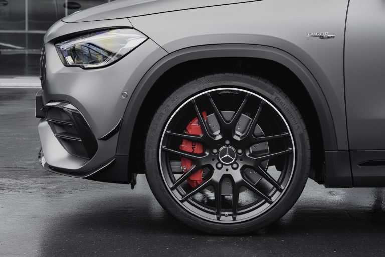 Mercedes-AMG GLA 45 4MATIC+ 2020: immagini ufficiali