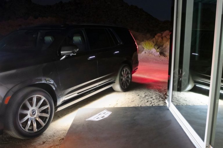 Cadillac Escalade 2020: immagini ufficiali