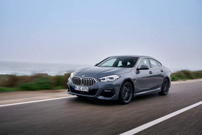 Bmw 220d M Sport e Bmw M235i xDrive 2020: immagini ufficiali