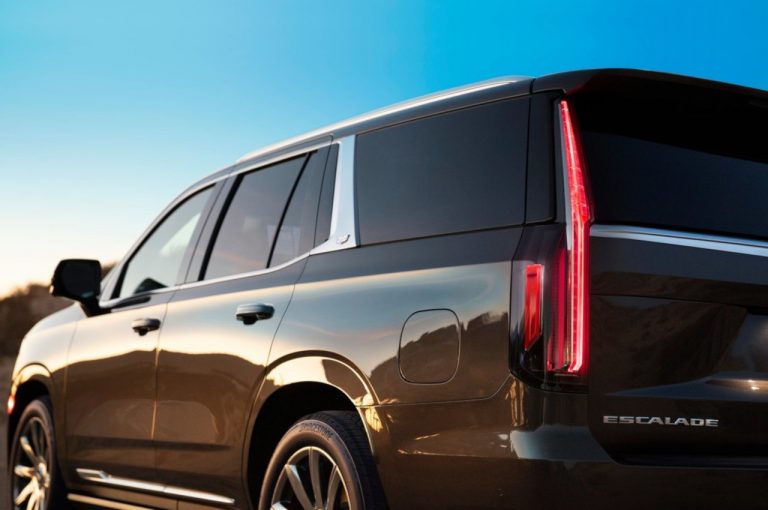 Cadillac Escalade 2020: immagini ufficiali