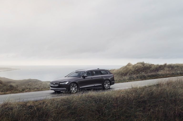 Volvo S90 e Volvo V90 restyling 2020: immagini ufficiali