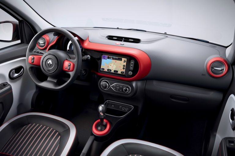 Renault Twingo ZE: immagini ufficiali