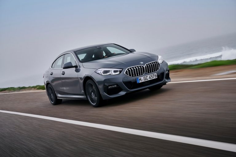 Bmw 220d M Sport e Bmw M235i xDrive 2020: immagini ufficiali