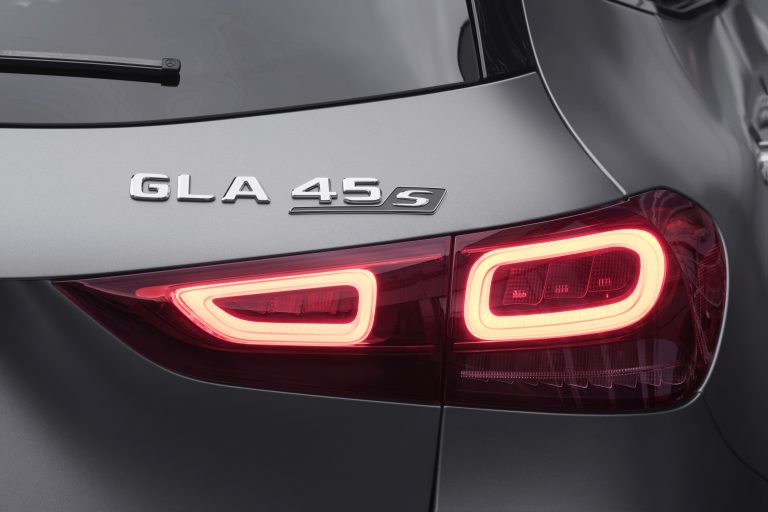 Mercedes-AMG GLA 45 4MATIC+ 2020: immagini ufficiali