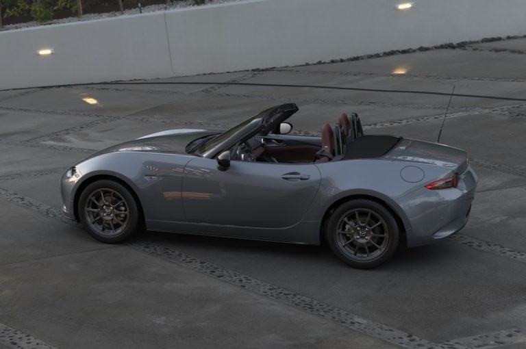 Mazda MX-5 2020: immagini ufficiali