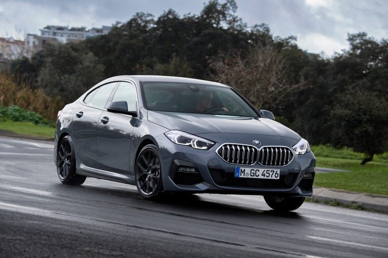 Bmw 220d M Sport e Bmw M235i xDrive 2020: immagini ufficiali