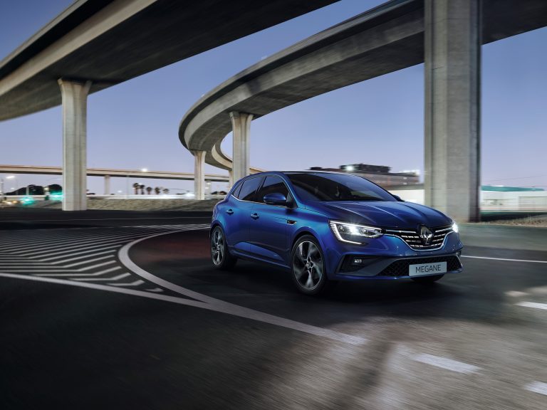 Nouvelle Renault MEGANE anche ibrida plug-in