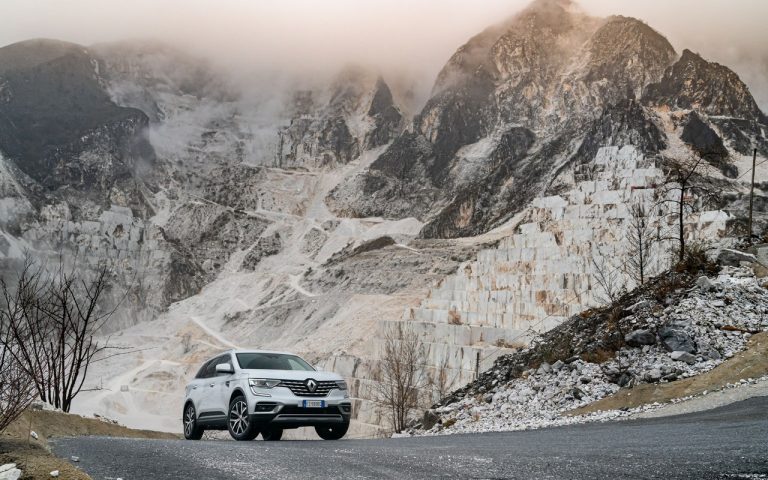 Nuova Renault Koleos 2020: immagini ufficiali