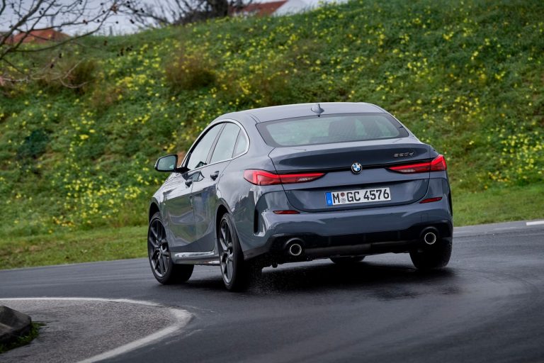 Bmw 220d M Sport e Bmw M235i xDrive 2020: immagini ufficiali