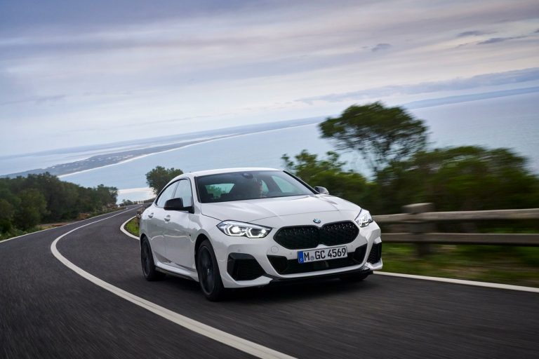 Bmw 220d M Sport e Bmw M235i xDrive 2020: immagini ufficiali