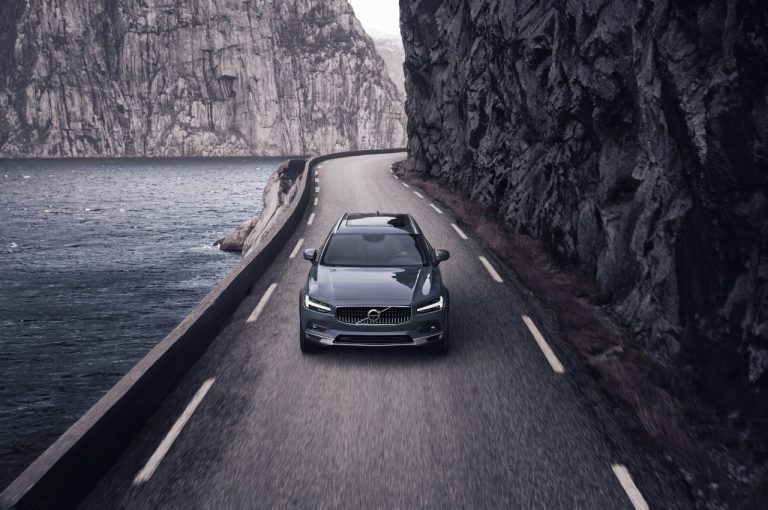 Volvo S90 e Volvo V90 restyling 2020: immagini ufficiali