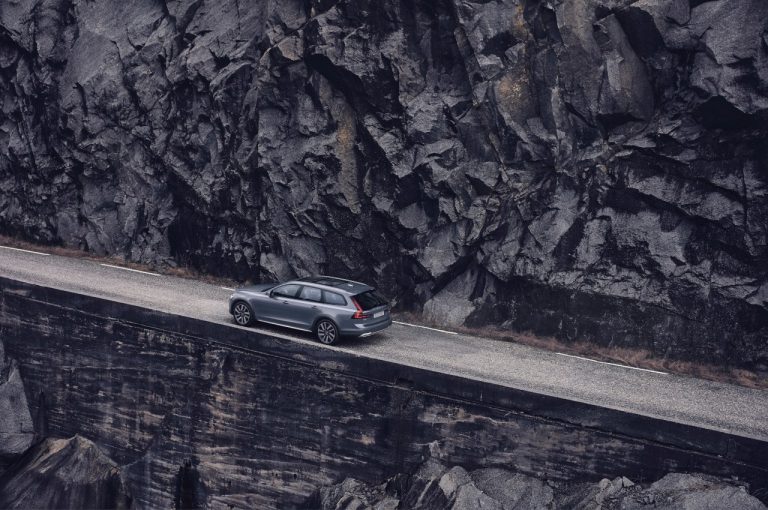 Volvo S90 e Volvo V90 restyling 2020: immagini ufficiali