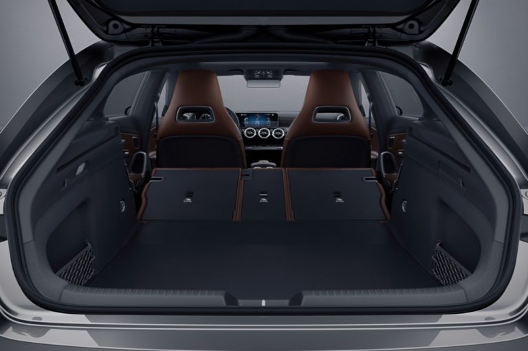 Mercedes CLA Shooting Brake 2020: immagini ufficiali
