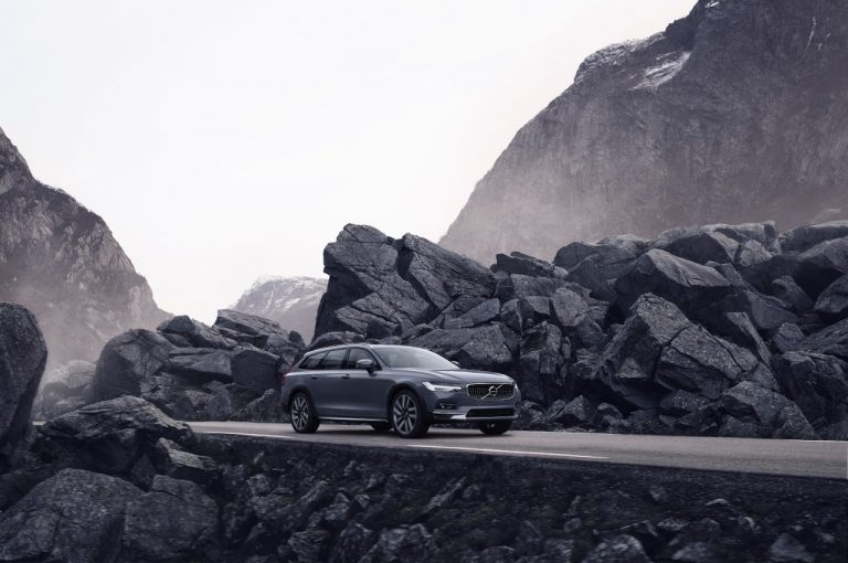 Volvo S90 e Volvo V90 restyling 2020: immagini ufficiali