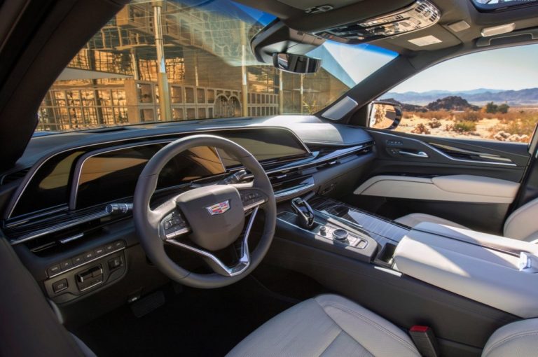 Cadillac Escalade 2020: immagini ufficiali