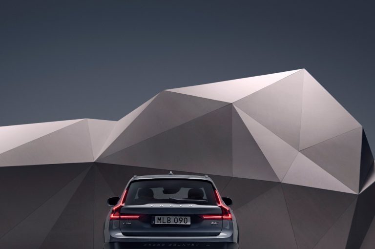 Volvo S90 e Volvo V90 restyling 2020: immagini ufficiali