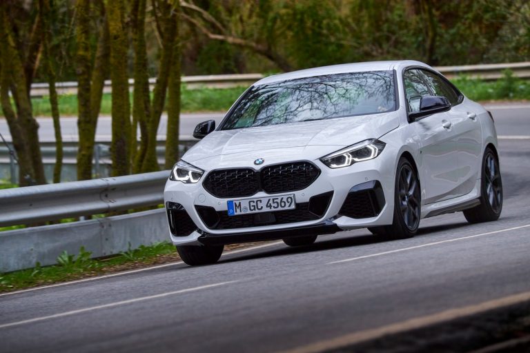 Bmw 220d M Sport e Bmw M235i xDrive 2020: immagini ufficiali