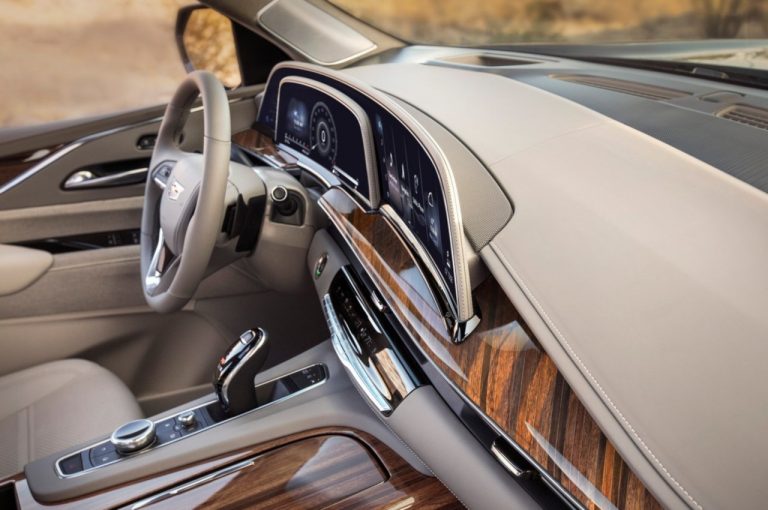 Cadillac Escalade 2020: immagini ufficiali